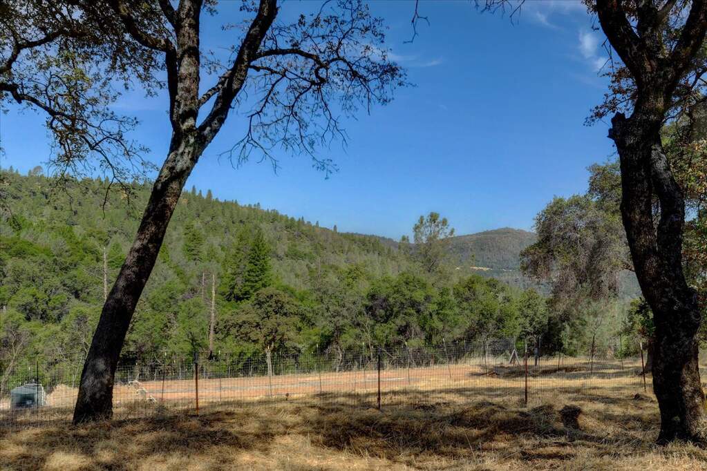 20100 John Born Road, Penn Valley, CA 95946