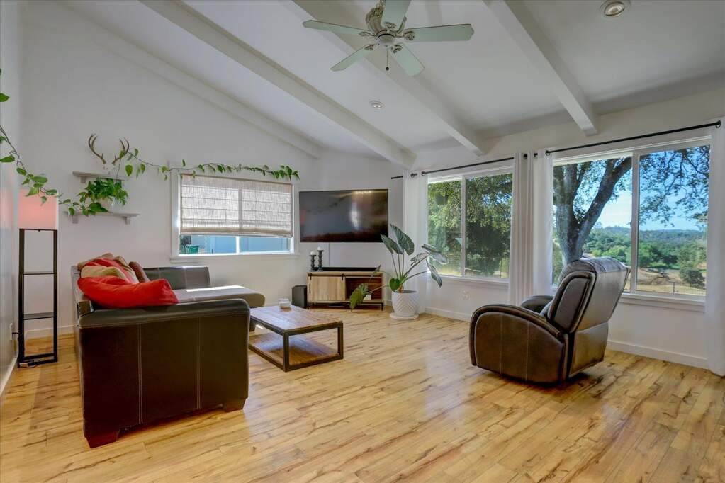 20100 John Born Road, Penn Valley, CA 95946