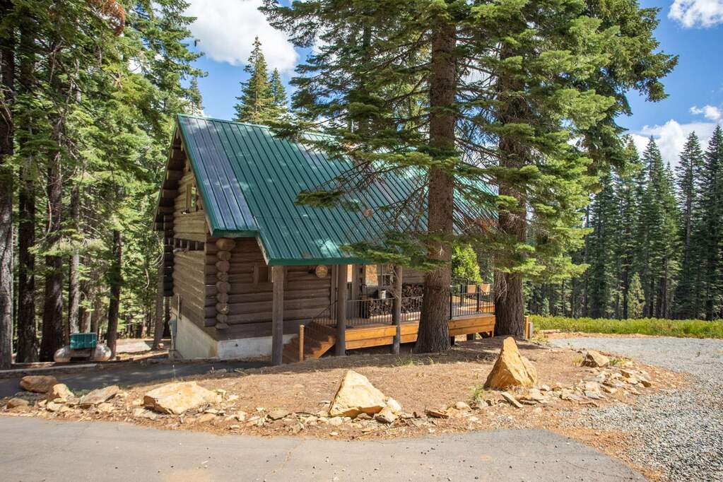 2755 Tallpine Court photo