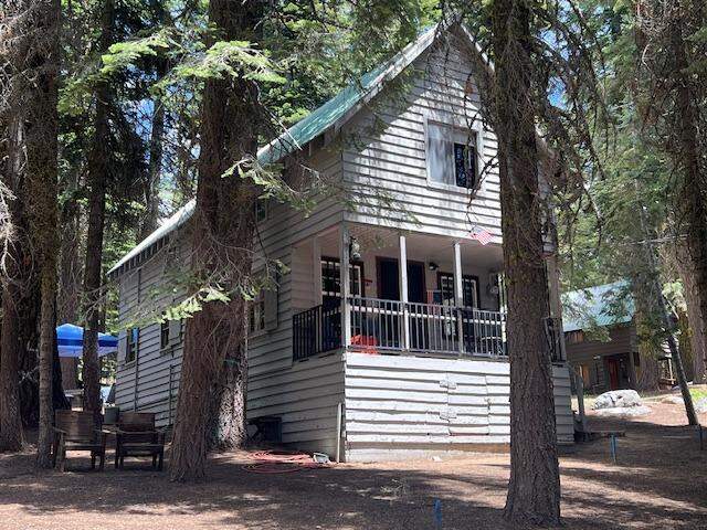 32 Clark Station photo