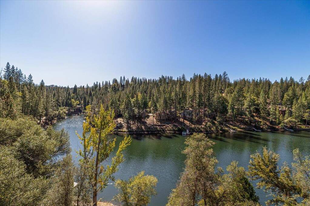 20603 Longridge Court, Groveland, CA 95321