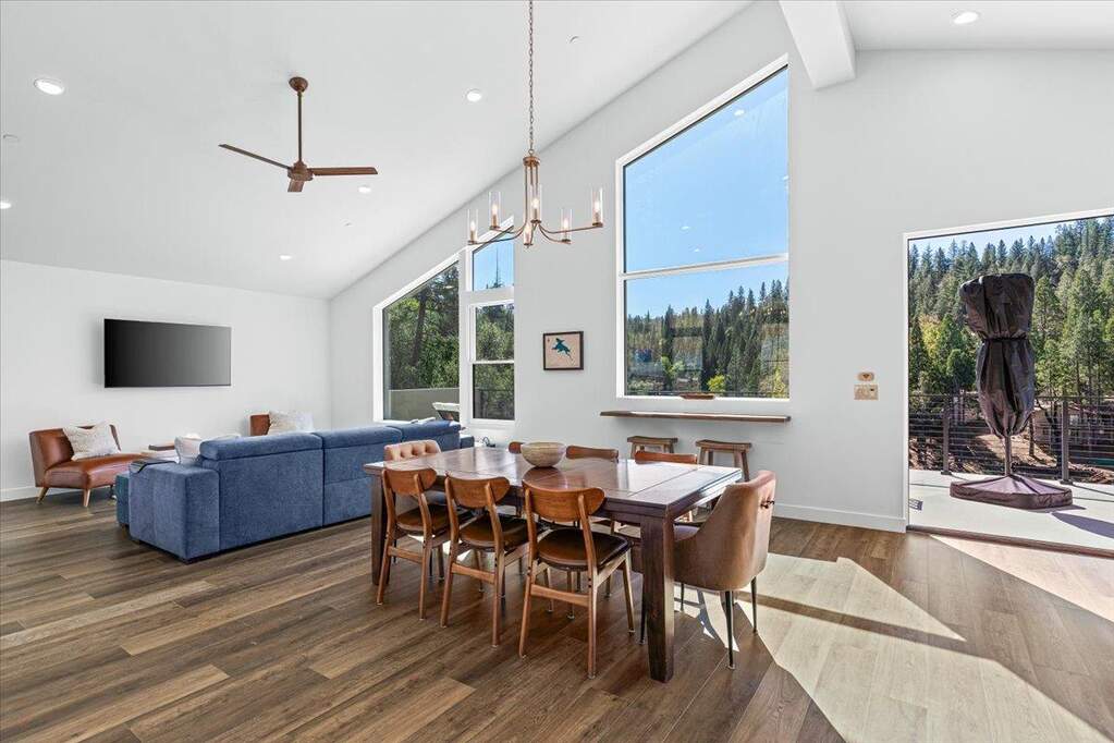 20603 Longridge Court, Groveland, CA 95321