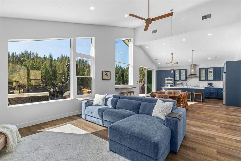 20603 Longridge Court, Groveland, CA 95321