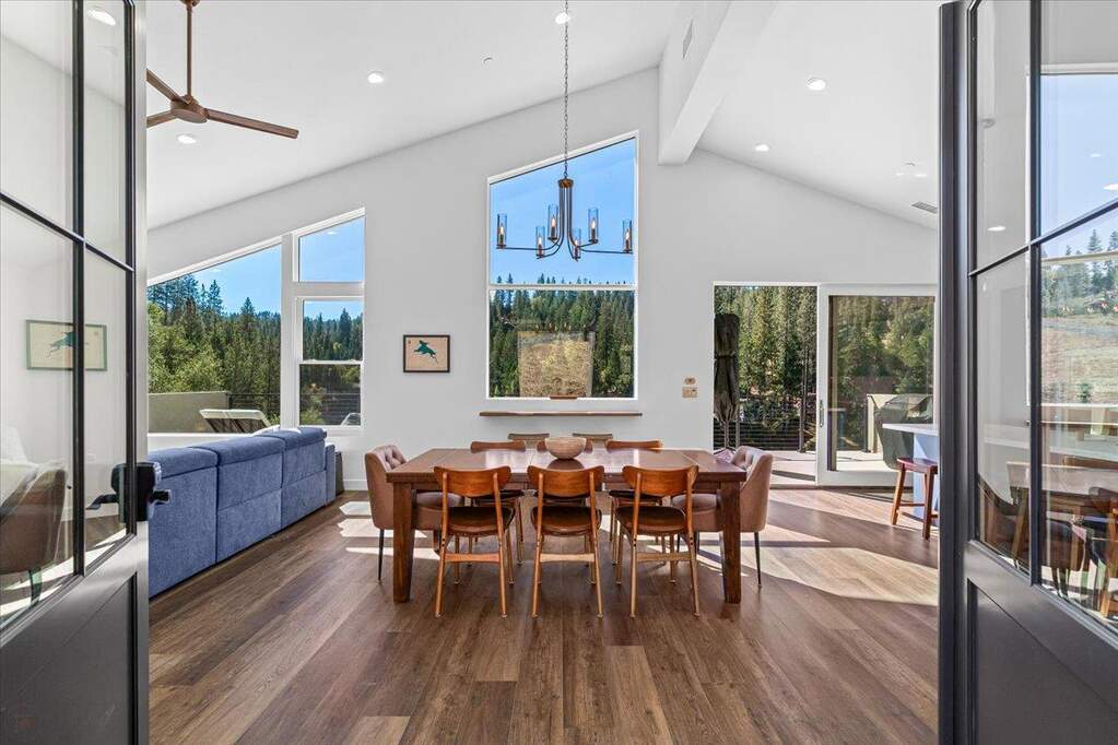 20603 Longridge Court, Groveland, CA 95321