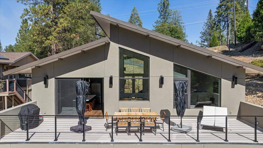 20603 Longridge Court, Groveland, CA 95321