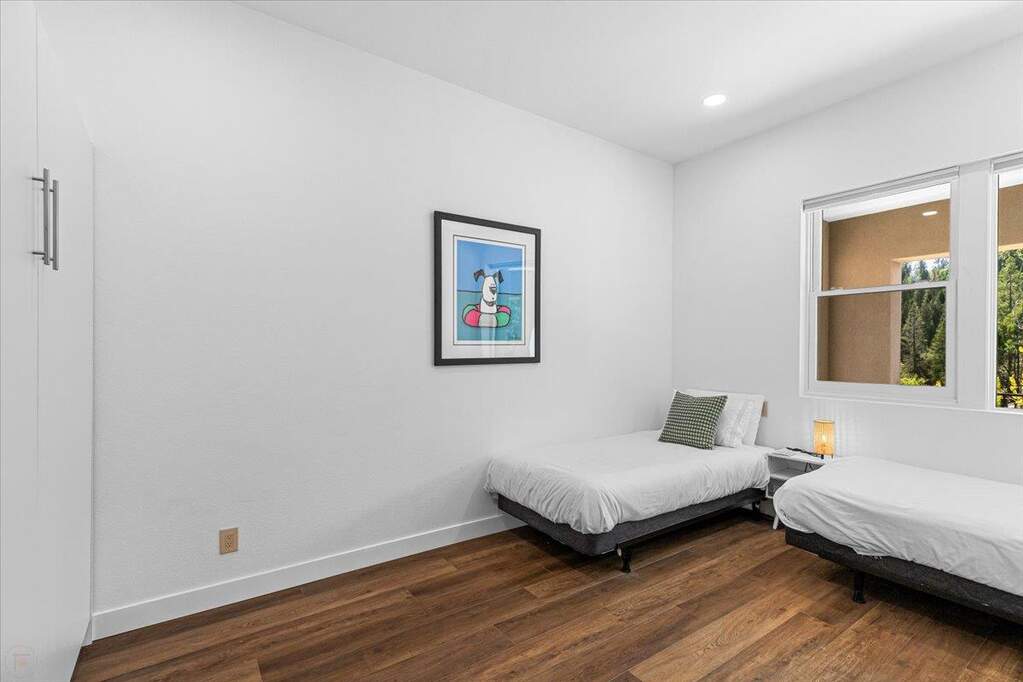 20603 Longridge Court, Groveland, CA 95321