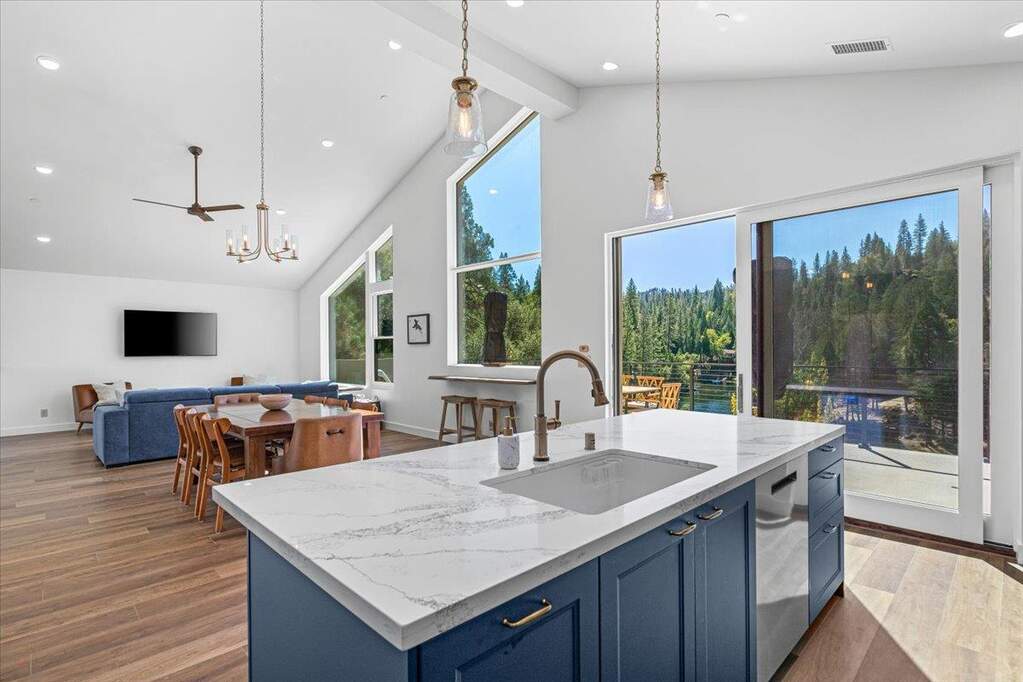 20603 Longridge Court, Groveland, CA 95321