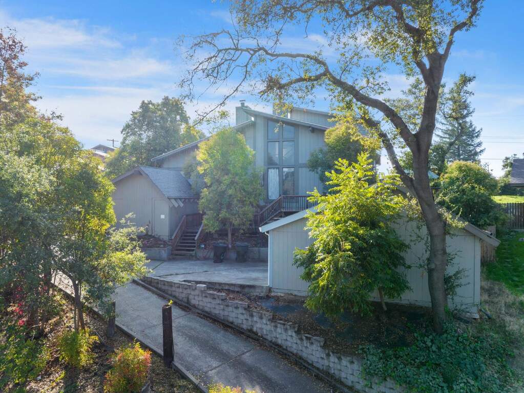 6128 Oakgreen Circle photo