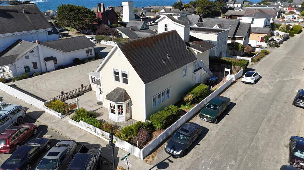10540 Lansing Street photo