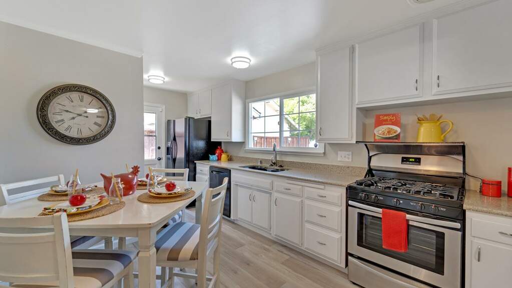 5585 Dent Avenue, San Jose, CA 95118