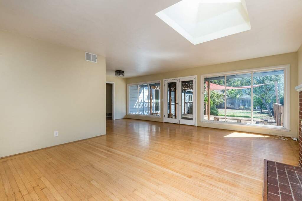 1913 Jefferson Avenue, Redwood City, CA 94062