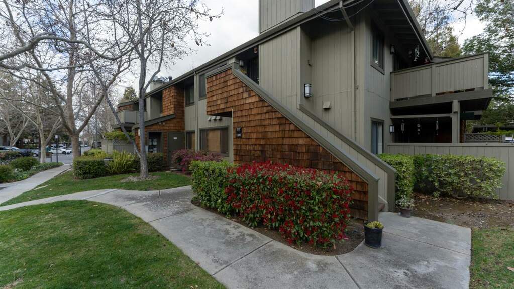 1111 La Terrace Circle #404, San Jose, CA 95123