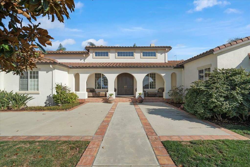 1177 Canyon Drive, Hollister, CA 95023