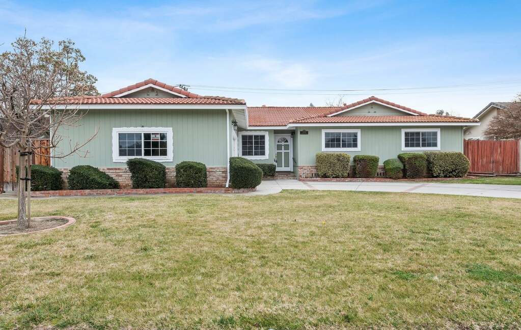 12486 Woodside Drive, Saratoga, CA 95070