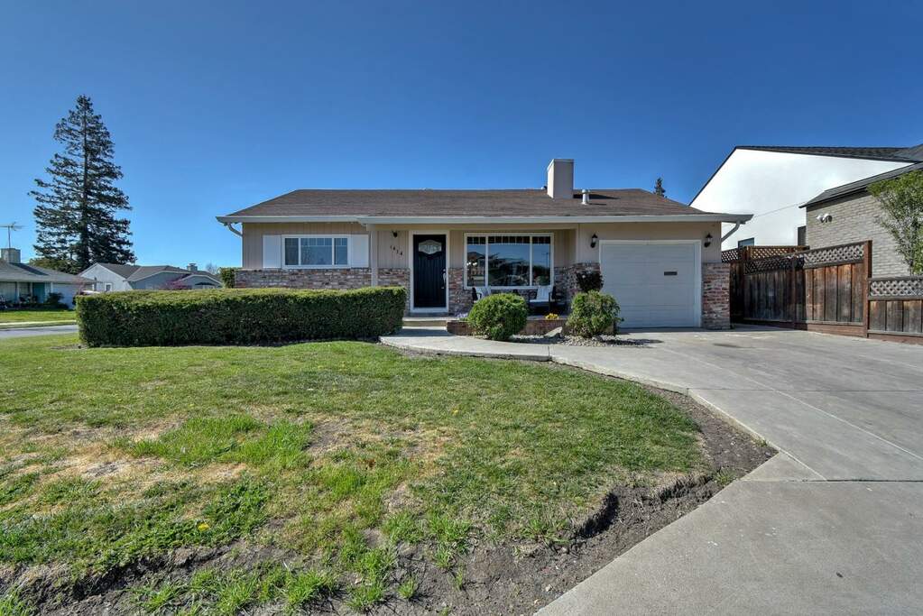 1434 Virginia Avenue, Redwood City, CA 94061