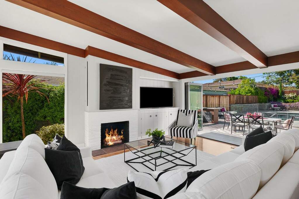 2656 Eaton Avenue, Redwood City, CA 94062