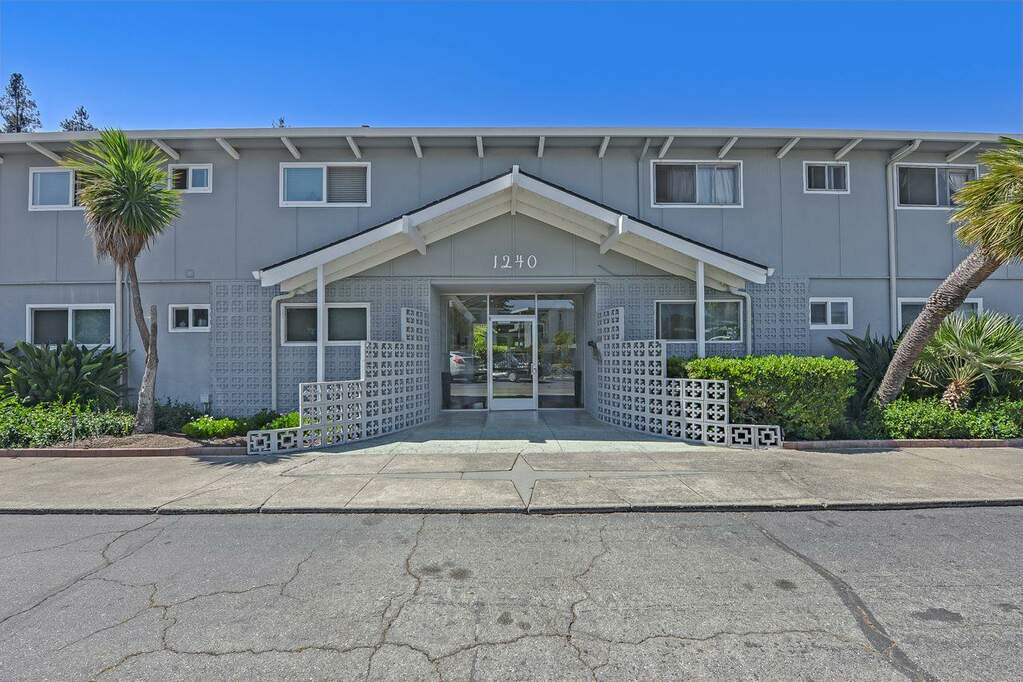1240 Woodside Road #23, Redwood City, CA 94061