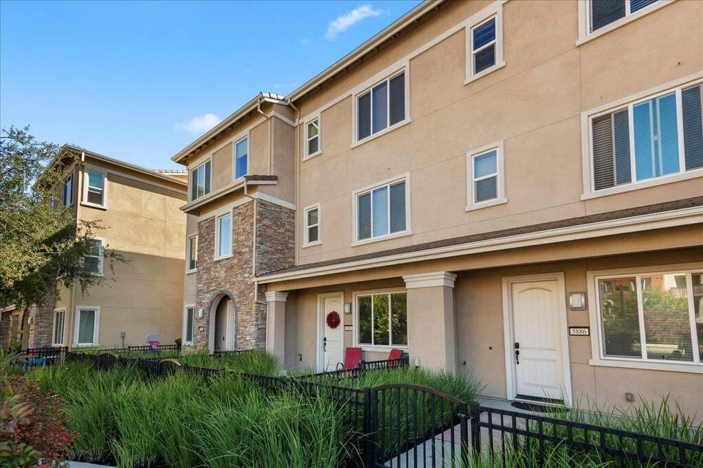 5880 Smoky Quartz Loop, San Jose, CA 95123