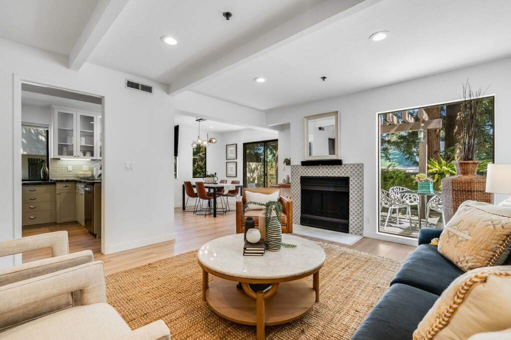 100 W El Camino Real #33, Mountain View, CA 94040
