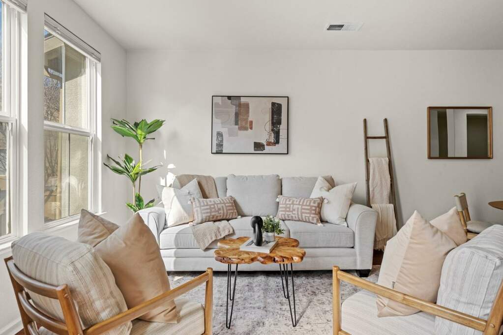 61 Sheffield Court, Mountain View, CA 94040