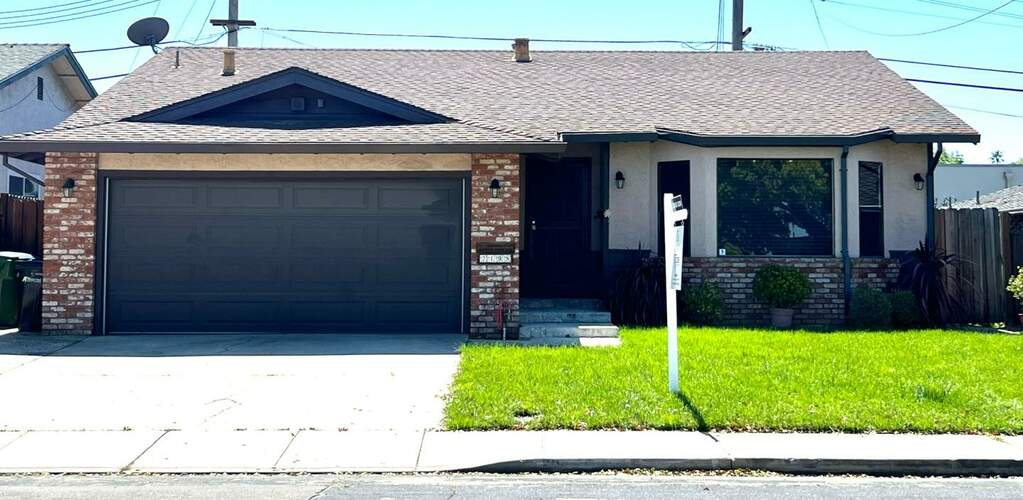 2198 Bray Avenue, Santa Clara, CA 95050