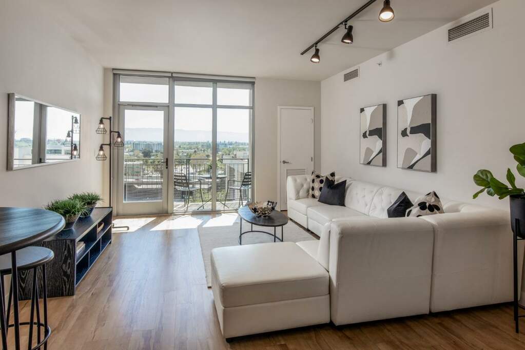 175 W Saint James Street #1104, San Jose, CA 95110