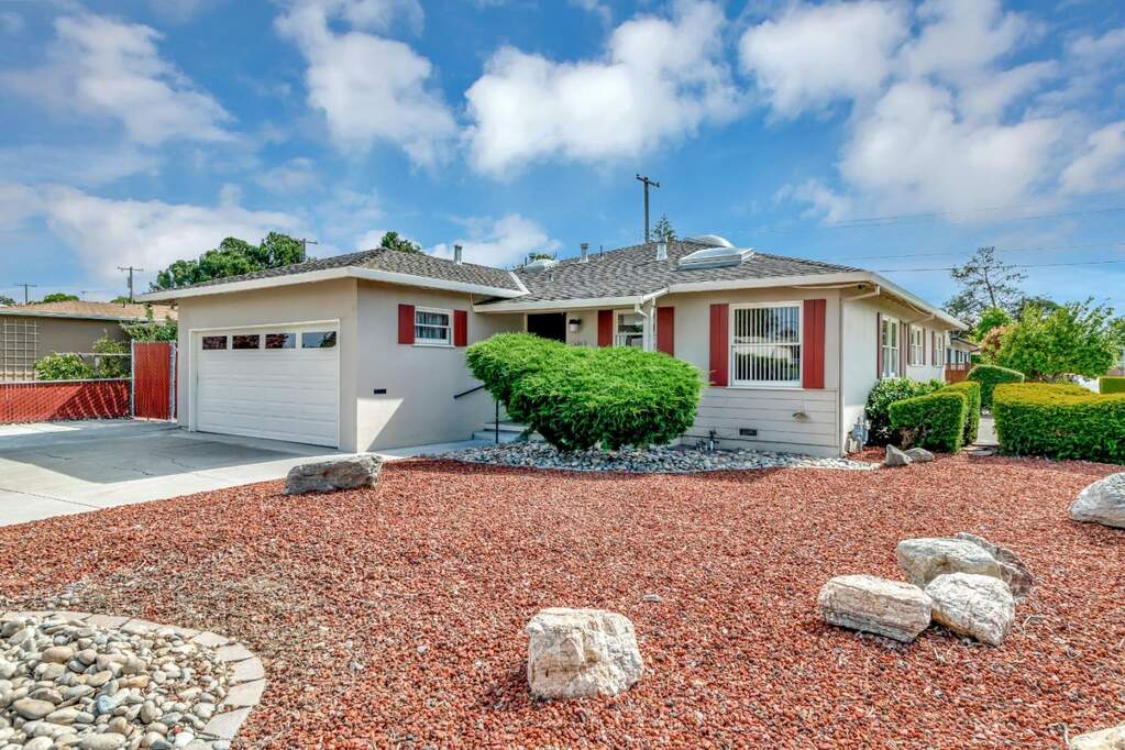 696 Los Padres Boulevard, Santa Clara, CA 95050
