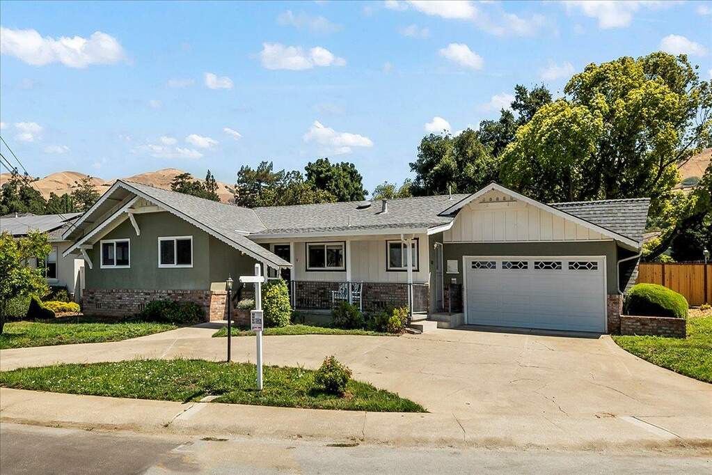 6 Oakmore Drive, San Jose, CA 95127