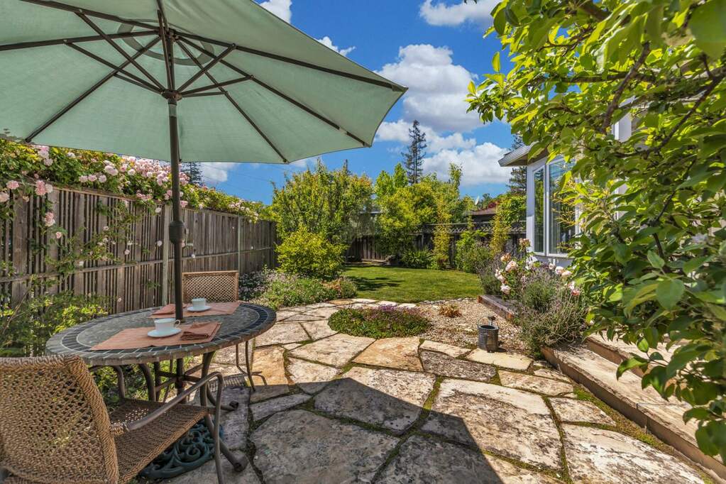 2056 White Oak Way, San Carlos, CA 94070