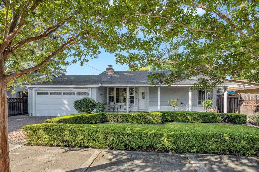 1120 Oliver Street, Redwood City, CA 94061