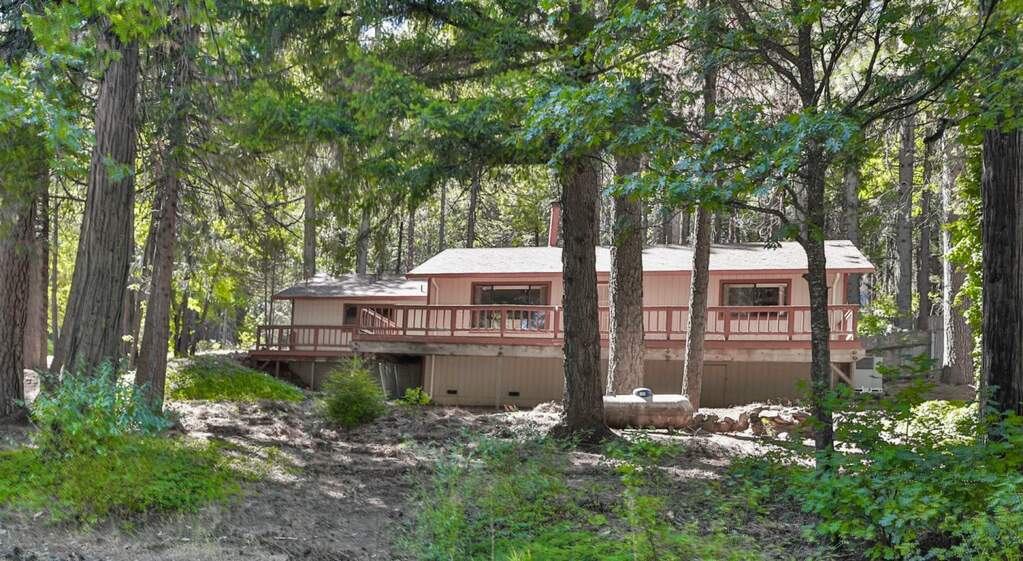 6981 Lakewood Drive, Pollock Pines, CA 95726