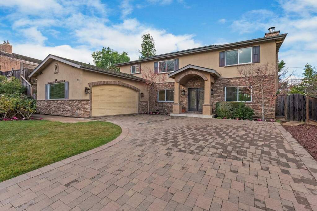 961 Regent Drive, Los Altos, CA 94024