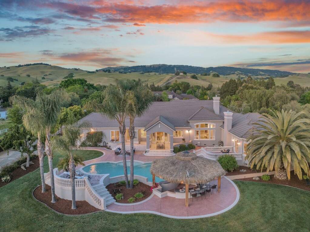2035 Vincent Drive, San Martin, CA 95046