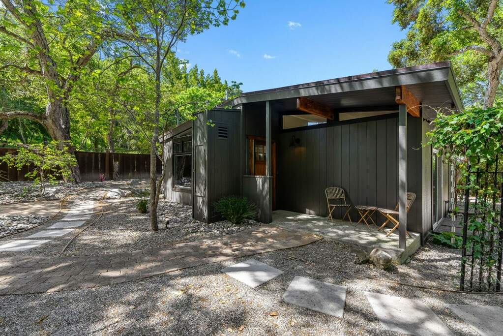 60 Southbank Road, Carmel Valley, CA 93924