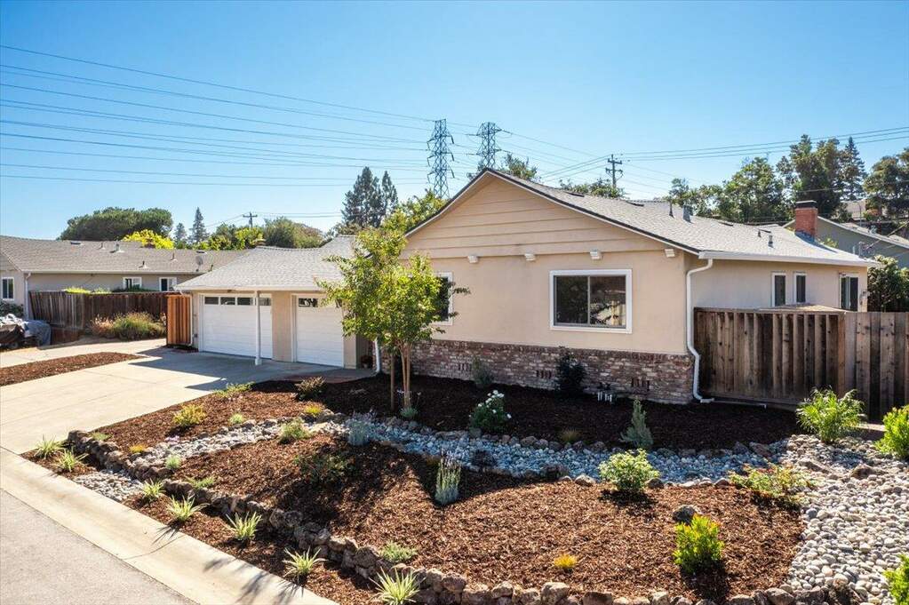 1692 Stevens Place photo