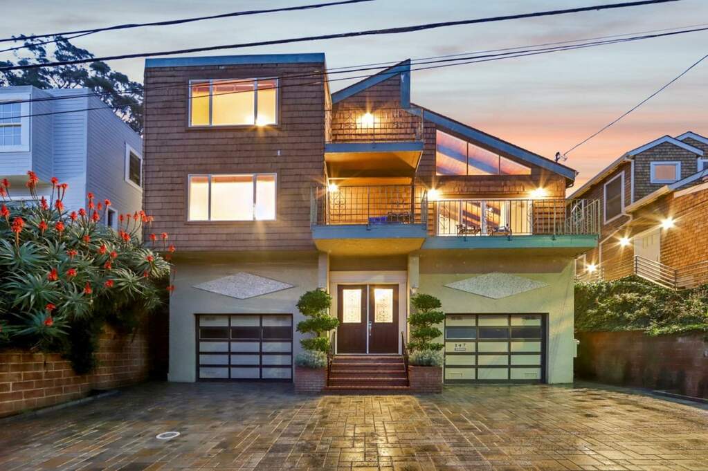 147 Lake Street photo