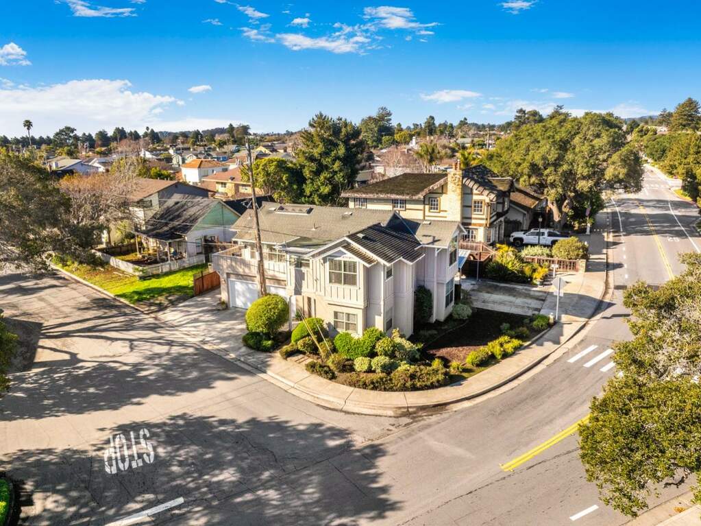 1599 Lincoln Avenue photo