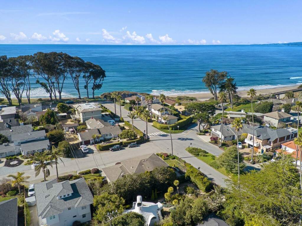 108 Benito Avenue photo