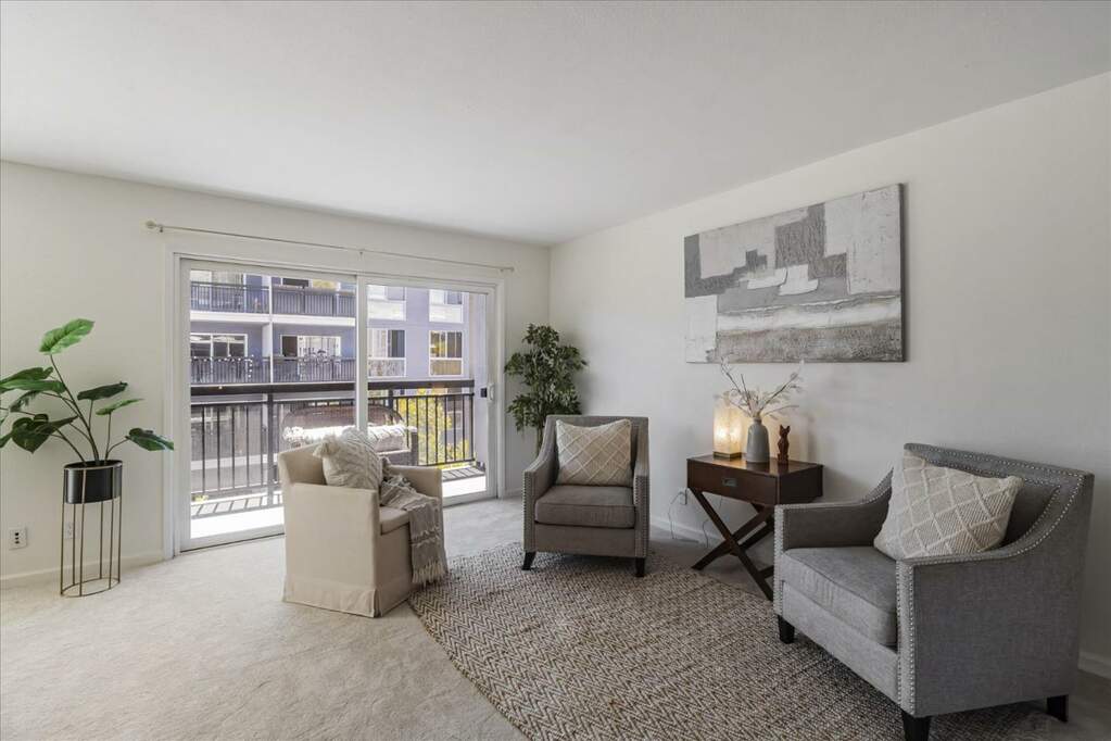 181 Del Medio Avenue #211, Mountain View, CA 94040
