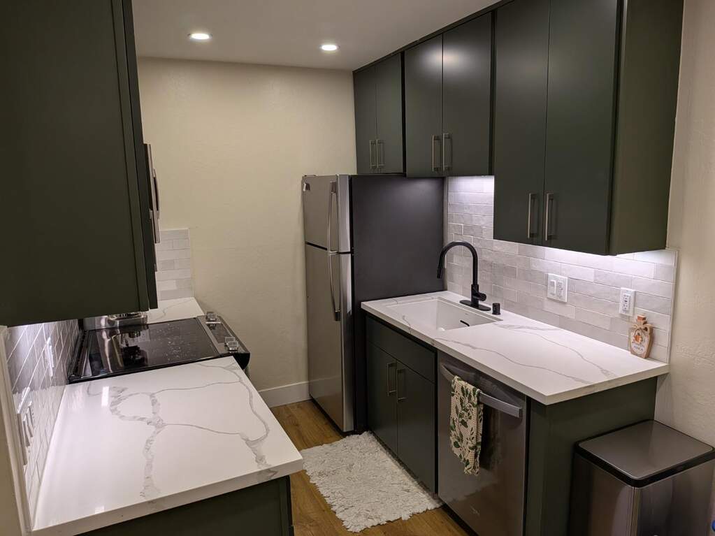 413 Piccadilly Place #13 photo