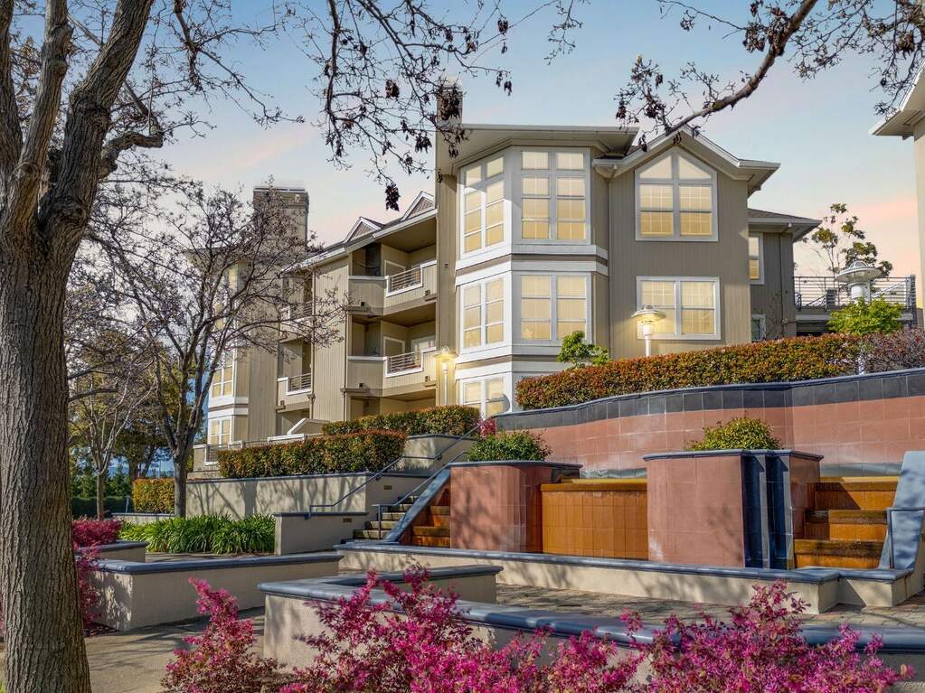 880 Meridian Bay Lane #210, Foster City, CA 94404