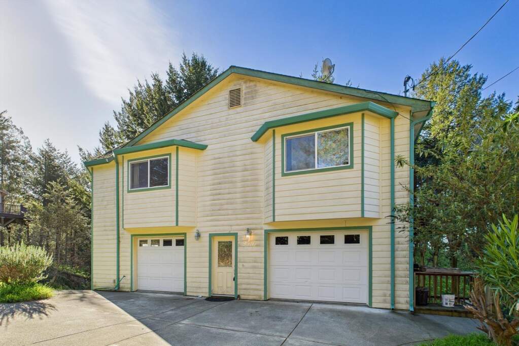 972 Spring Road photo