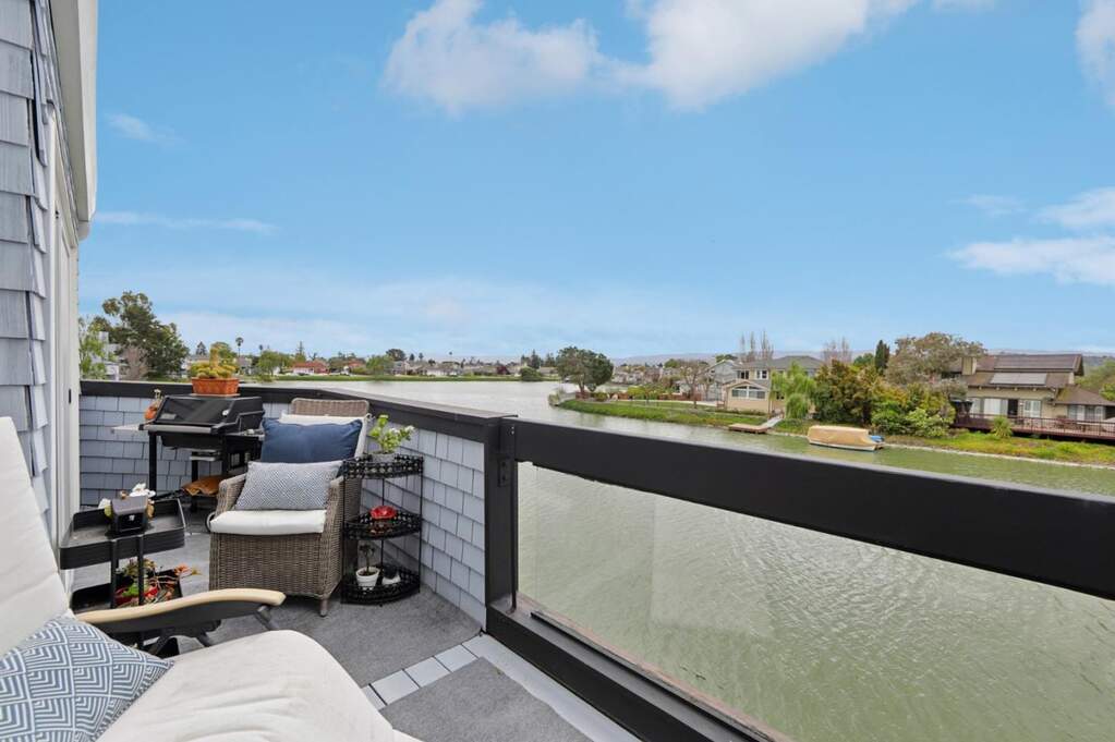 52 Cape Hatteras Court, Redwood City, CA 94065
