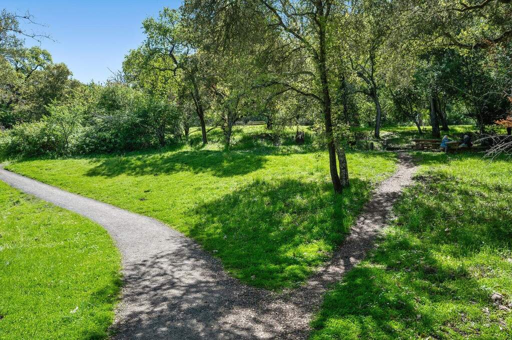 2085 Edgewood Road, Redwood City, CA 94062