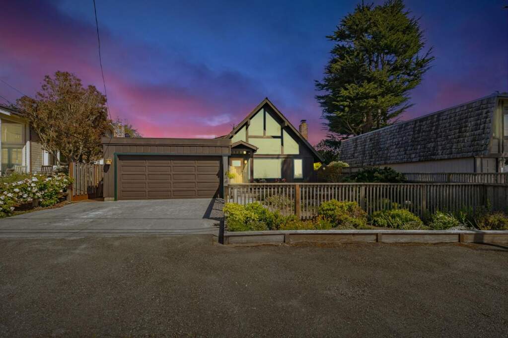 1025 Tamarind Street photo