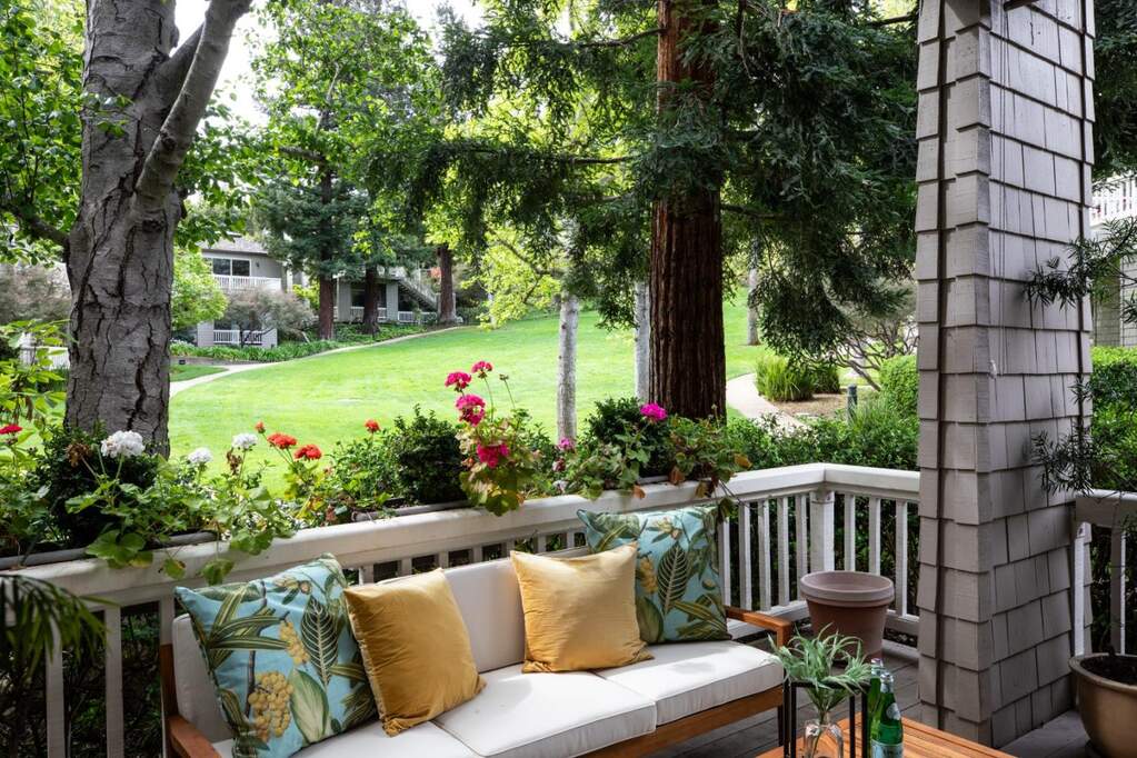 611 Manresa Lane photo