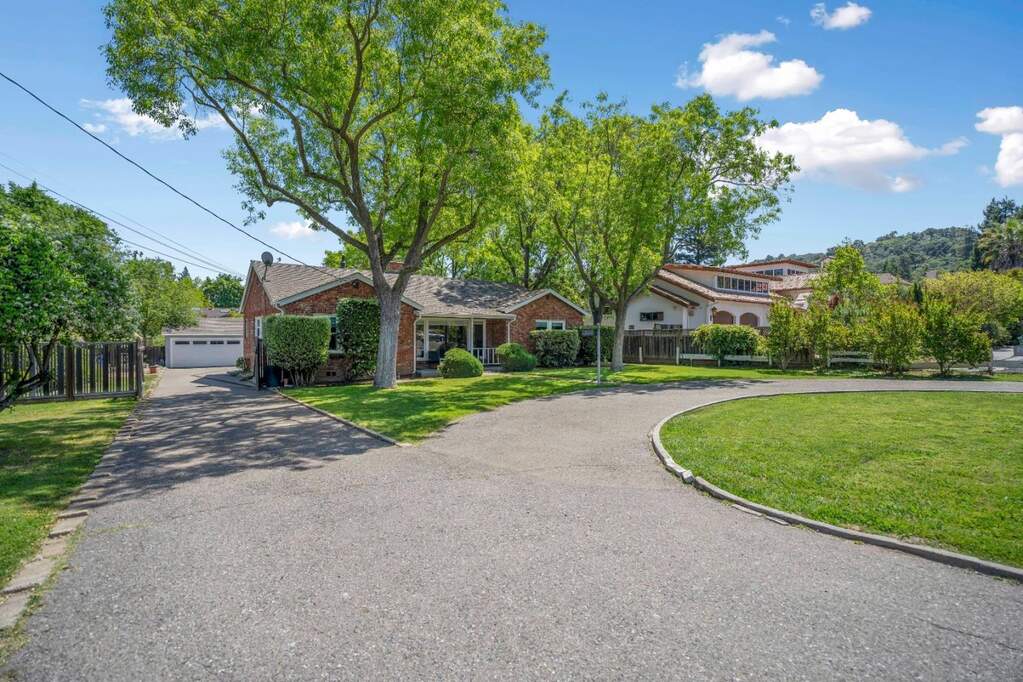 15910 Union Avenue, Los Gatos, CA 95032