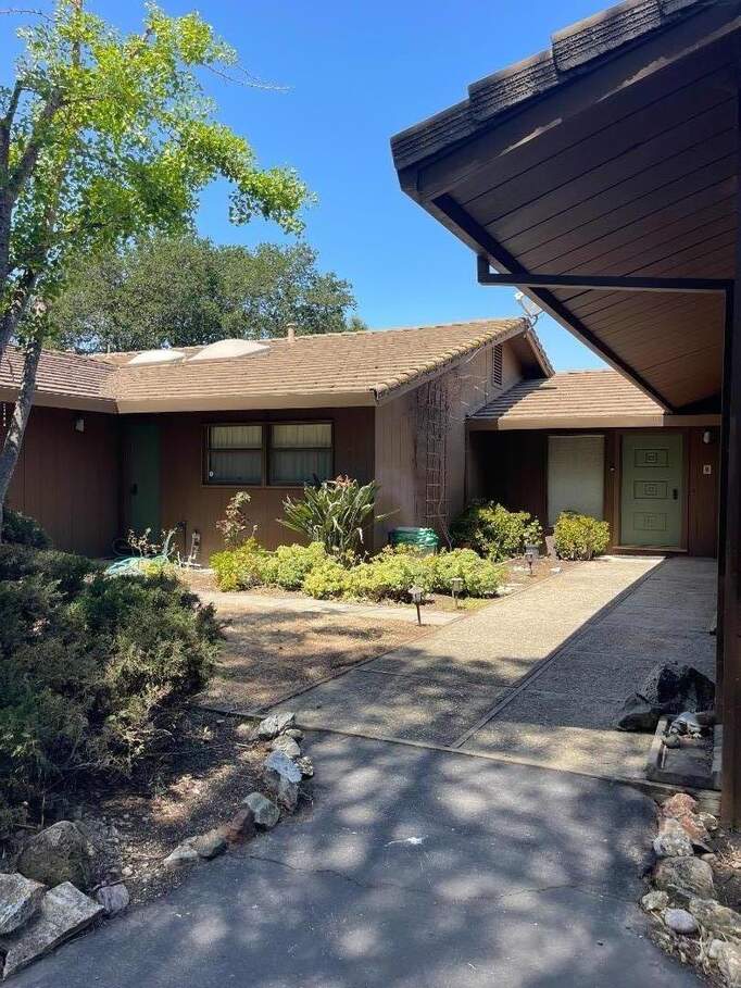 218 Enterprise Road, Hollister, CA 95023