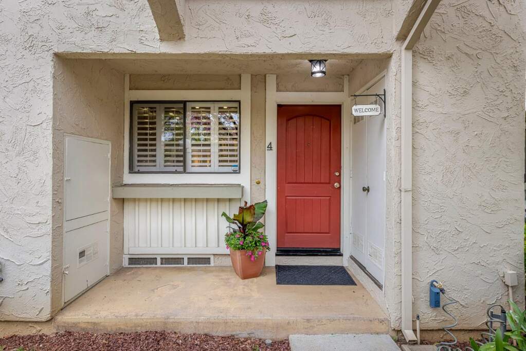 260 W Dunne Avenue #4, Morgan Hill, CA 95037
