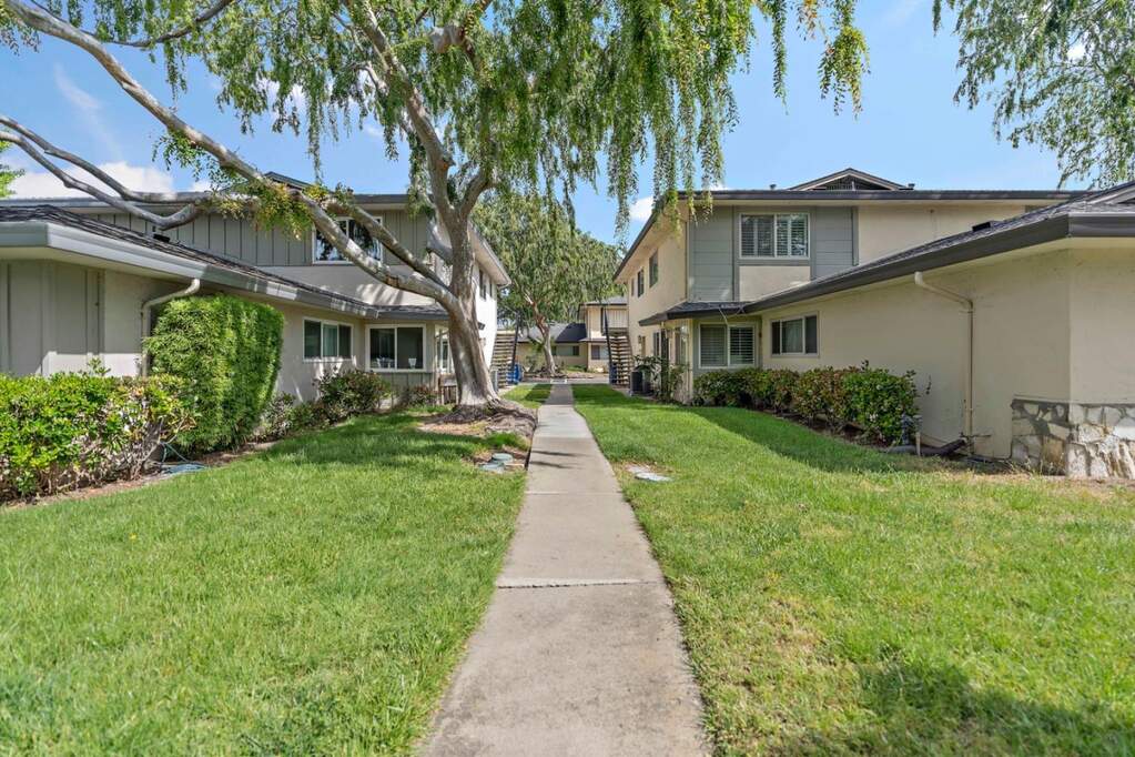 323 E Latimer Avenue #2, Campbell, CA 95008